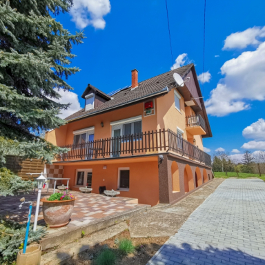Fenyvesi villa